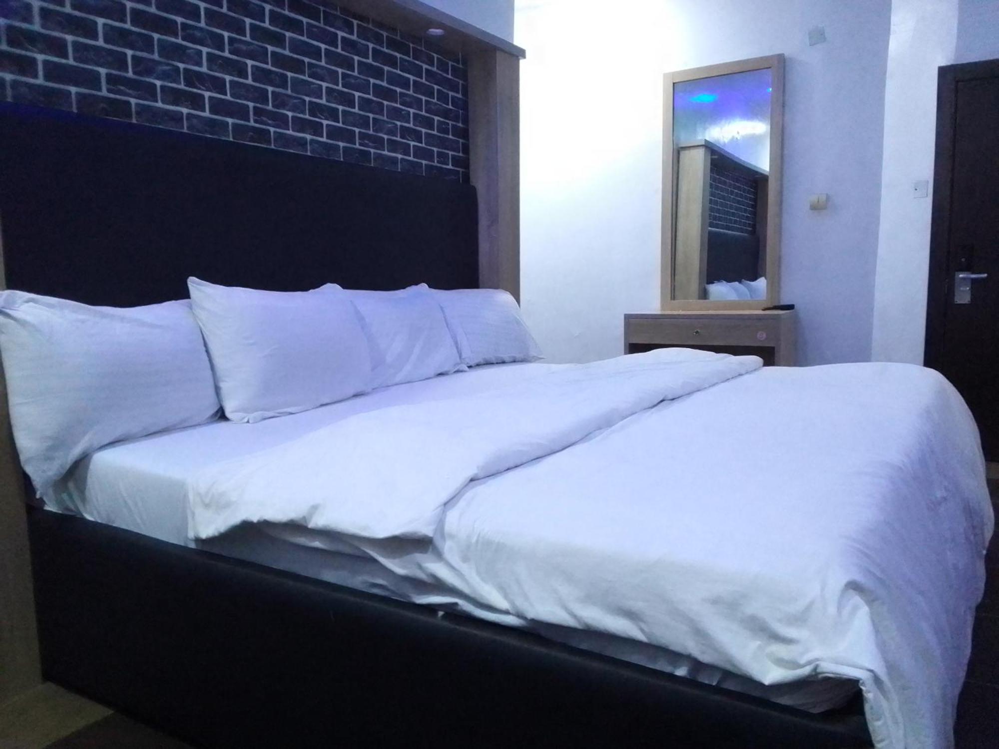 Exclusive Mansion Lekki Phase 1 Hotel Ilado Ngoại thất bức ảnh