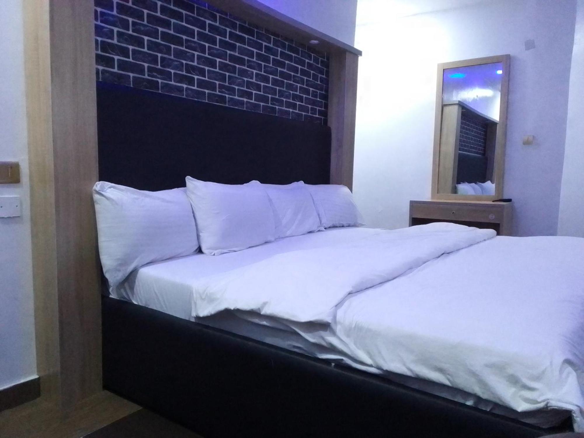 Exclusive Mansion Lekki Phase 1 Hotel Ilado Ngoại thất bức ảnh