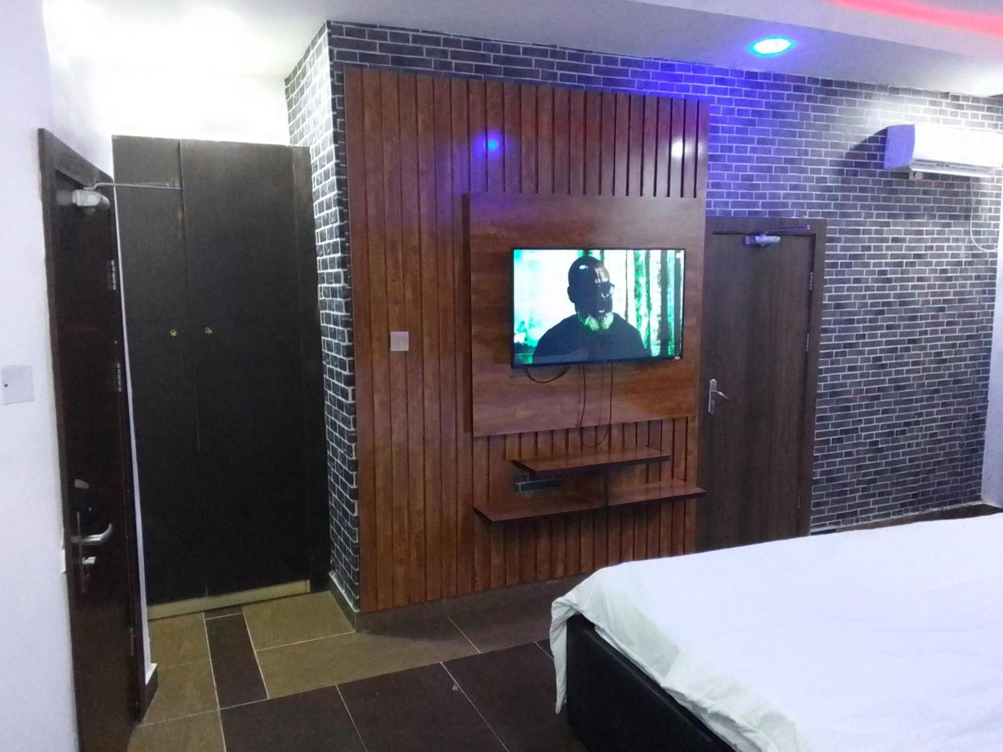 Exclusive Mansion Lekki Phase 1 Hotel Ilado Ngoại thất bức ảnh
