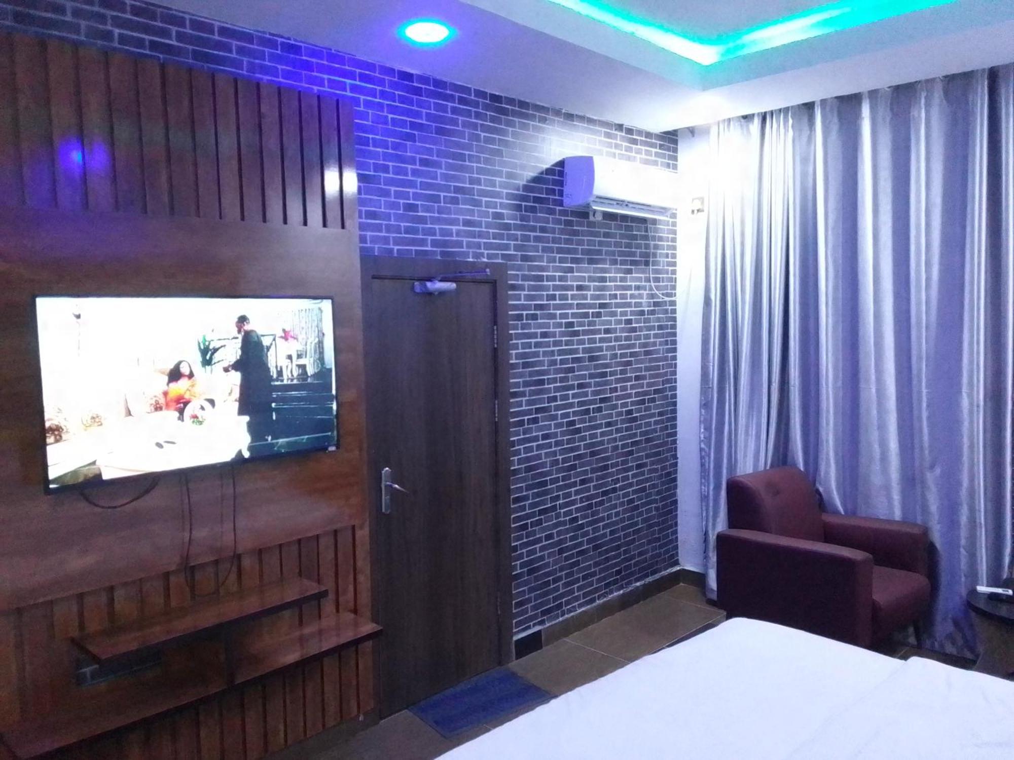 Exclusive Mansion Lekki Phase 1 Hotel Ilado Ngoại thất bức ảnh